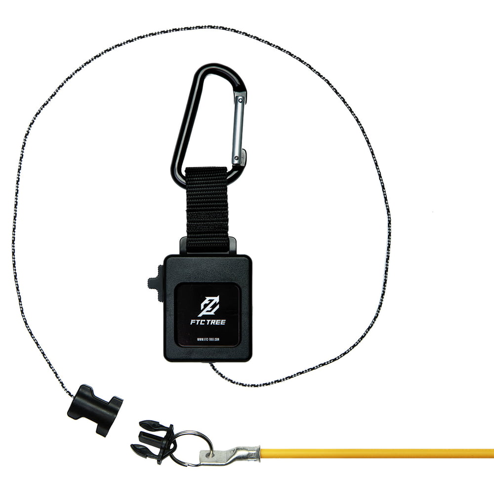 Rollotube with black snap hook, black housing with FTC TREE logo, yellow rod, black cord and black clasp