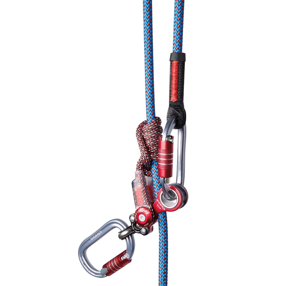 Gyro lanyard single, close-up of red metal parts with carabiner, blue-red rope and knot, different perspective