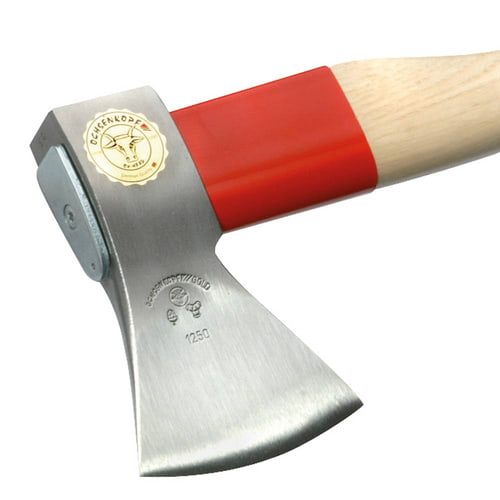 Close-up of the silver axe blade and the red handle area of the Universal Gold Forestry Axe Red Ribbon Plus 700 from Ochsenkopf with yellow Ochsenkopf logo on the blade