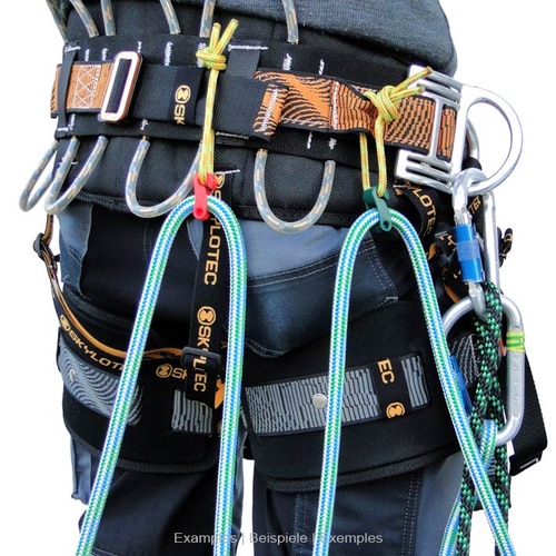 Fast Hook 3-pack with two color hooks (red and green) on yellow ropes, attached to a black harness