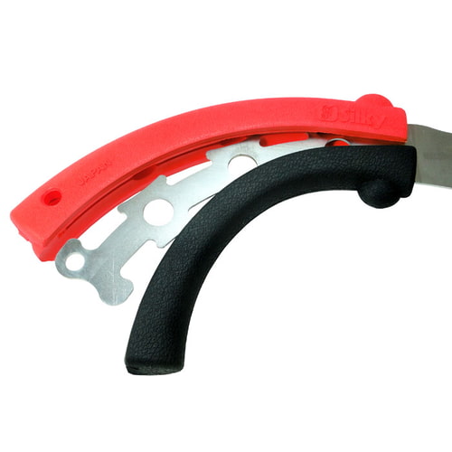 Close-up of the red and black handle of the Tsurugi Curve 330-7.5 hand saw from Silky with visible metal attachment