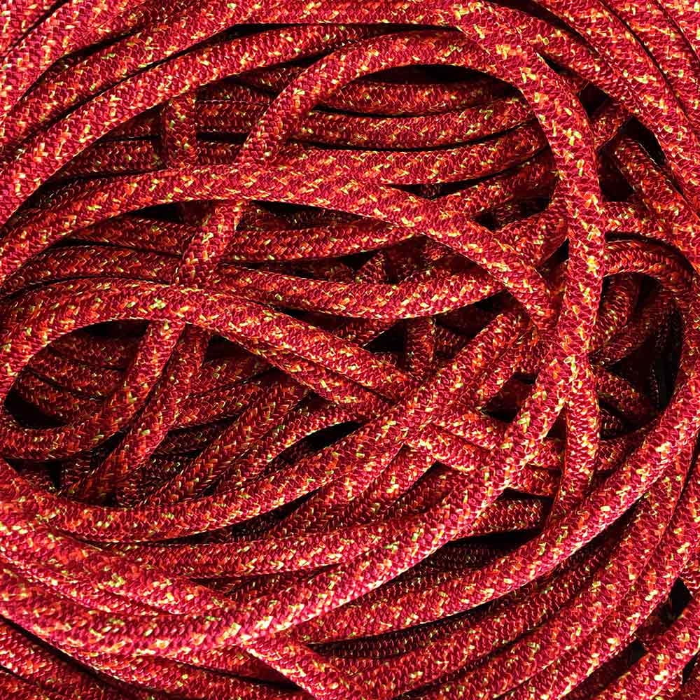 Squir V2 Red rope in a chaotic arrangement with red color and yellow accents