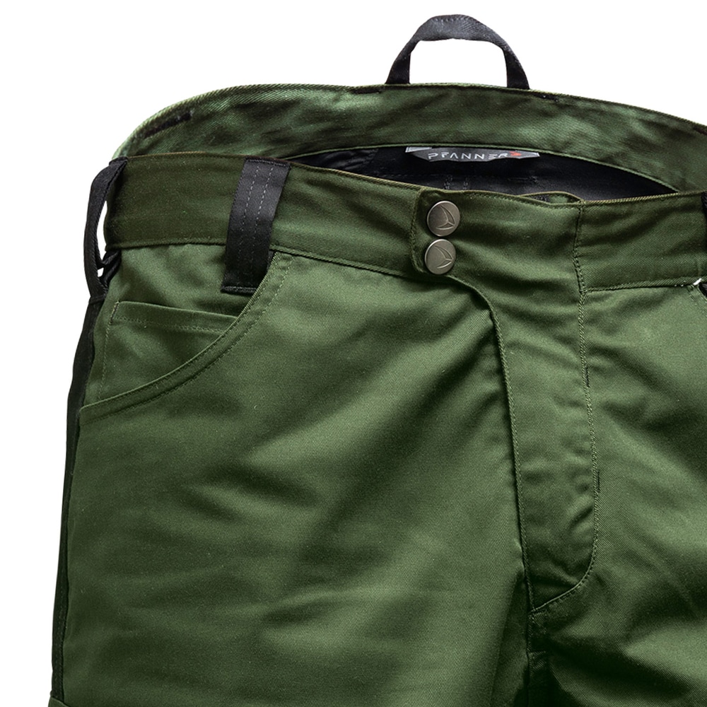 StretchFlex® Cancool Shorts Green, Close-up of the upper front with two metal buttons and belt loops