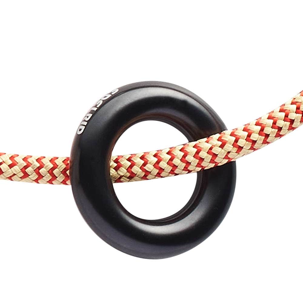 Close-up of the black ring with white inscription "EDELRID" on the Tibor Loop Ring
