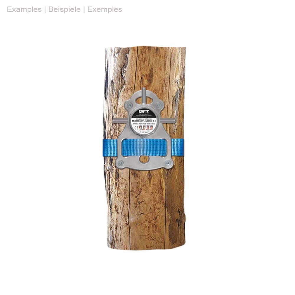 Micro Cylindre 2.1 from FTC TREE, mounted on a tree trunk with blue strap