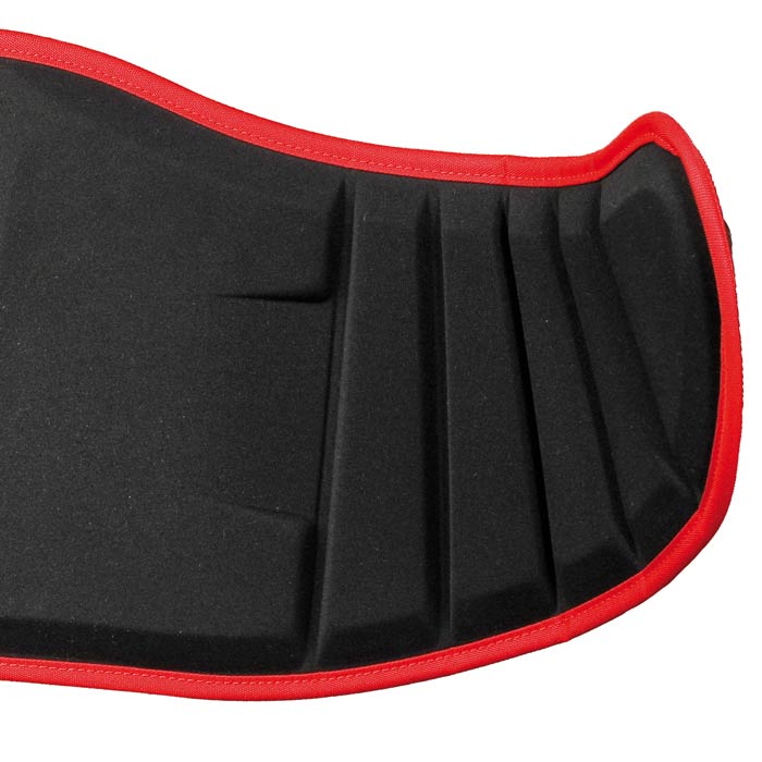 Close-up of the treeMOTION Comfort hip pad with visible pleats and red border on black material