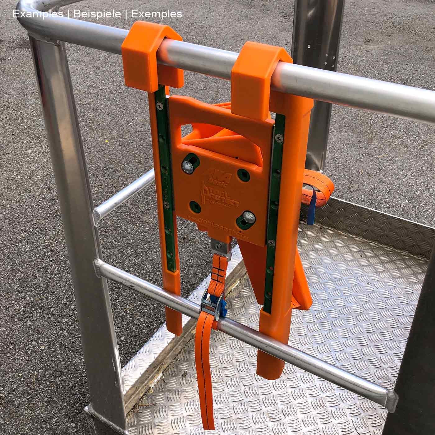 Mounting adapter basic for working platforms