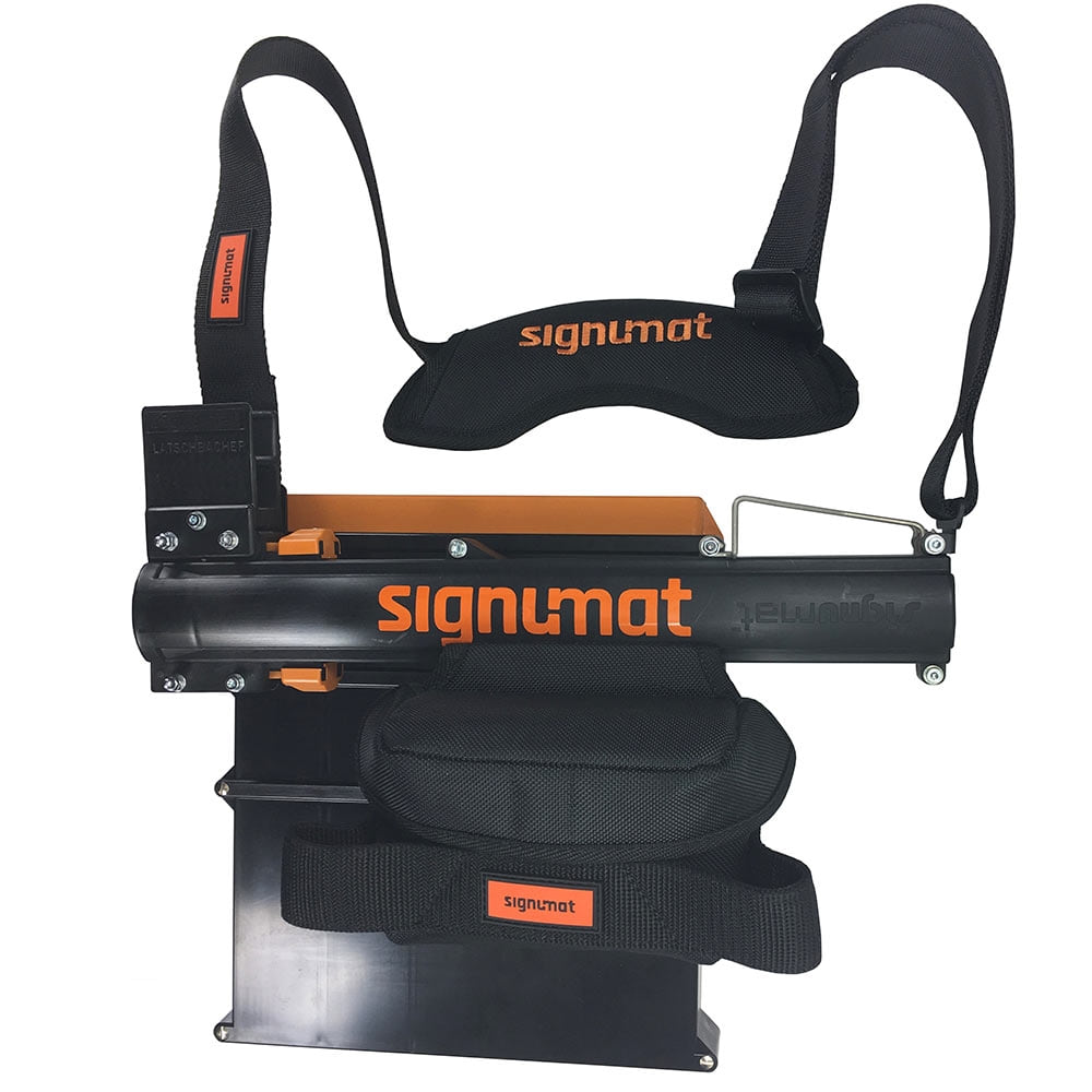 ArboTag Magazine Plus by signmat, black magazine with orange details and two black carrying straps with padding, signmat logo visible