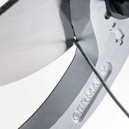 Close-up of the cutting blades of the Berger 1114 secateurs with visible Berger lettering