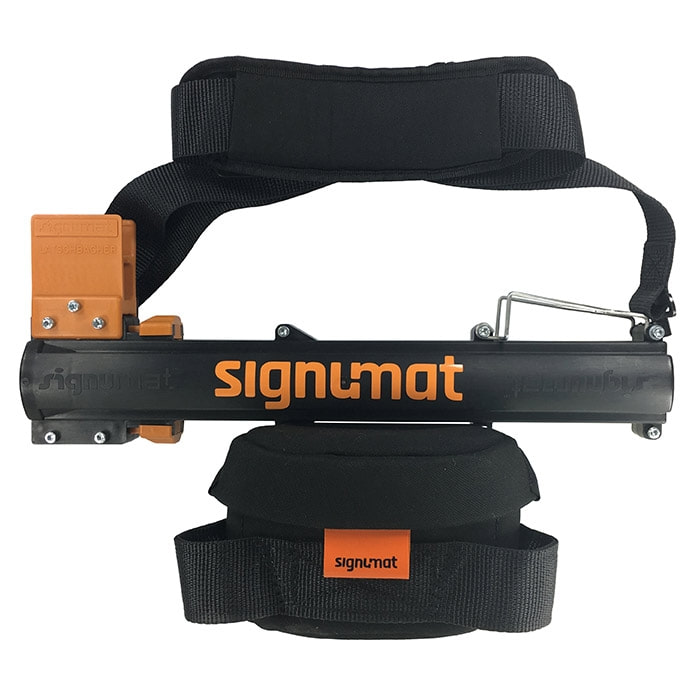Black ArboTag Magazine Lite by signumat with orange lettering, black carrying strap and padded area