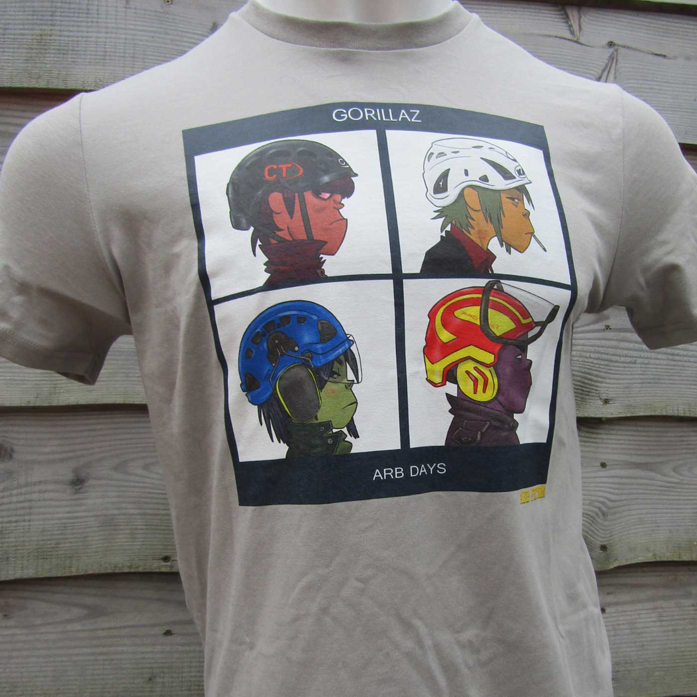 Gorillaz T-shirt in light grey with a square print showing four cartoon characters with helmets, "GORILLAZ" at the top and "ARB DAYS" at the bottom