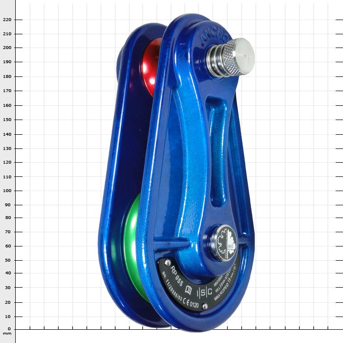 Blockbuster Maxi, blue metal block rope with red and green pulley, manufacturer's information on black label