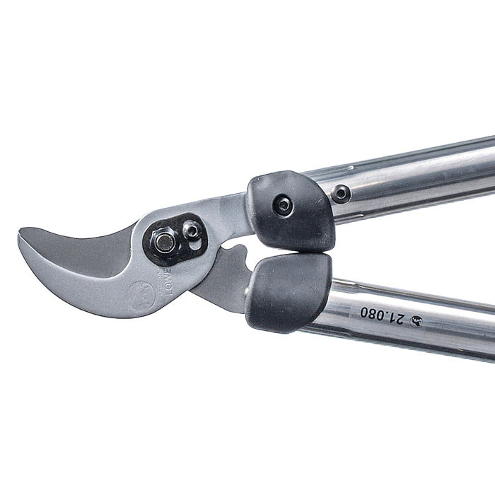 Close-up of the cutting blade and joint connection of the Bypass 21.080 loppers with visible screws and black rubber buffers